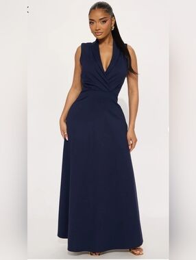 Fashion Nova  The Mia Ponte Sleeveless Maxi Dress – Navy – Size M (NWT)